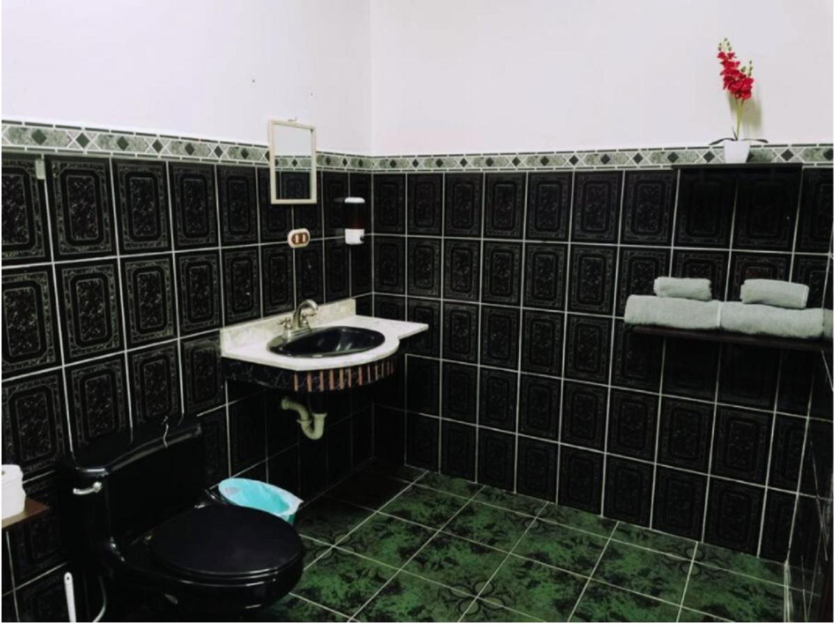 Casa Kros Quepos Zewnętrze zdjęcie