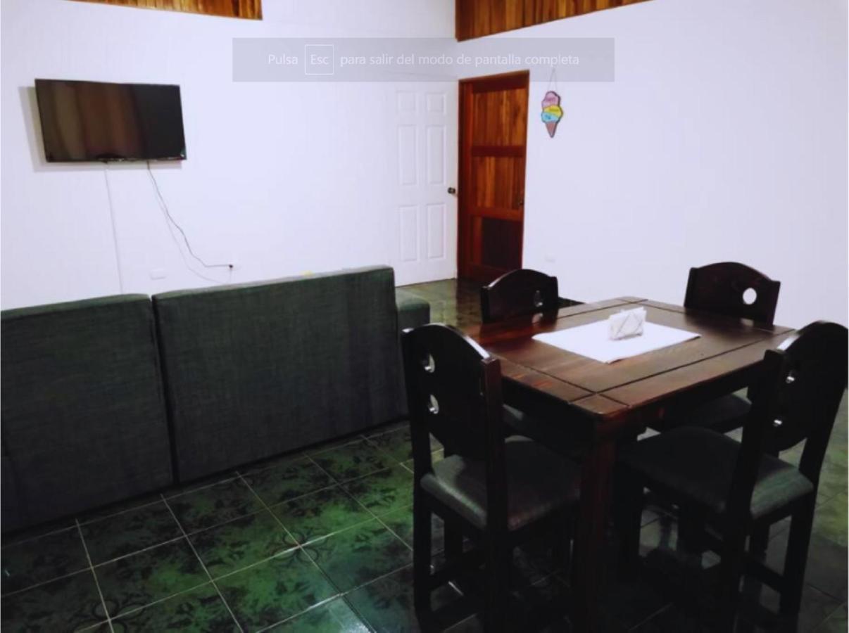 Casa Kros Quepos Zewnętrze zdjęcie