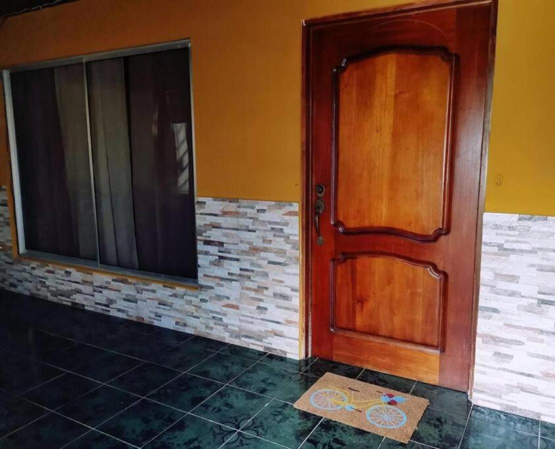 Casa Kros Quepos Zewnętrze zdjęcie